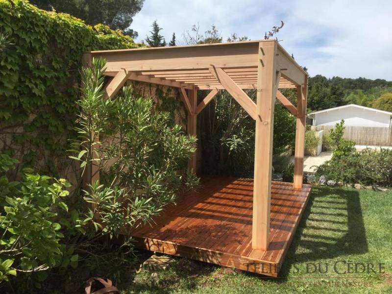 Fabrication de pergola en bois sur mesure à Saint Martin de Crau dans les Bouches du Rhône