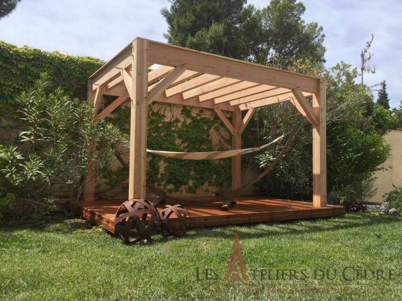 Fabrication de pergola en bois sur mesure autoporté à Auriol dans le 13