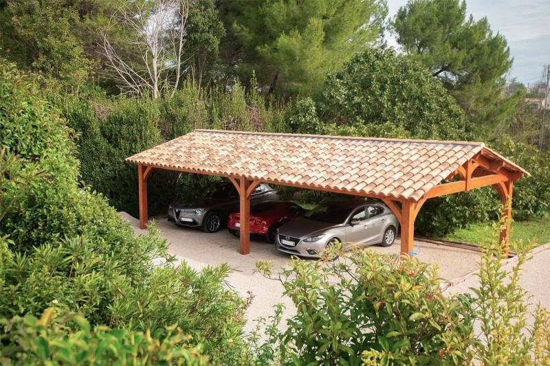 carport pour 4 voitures avec tuiles  à Aix en Provence