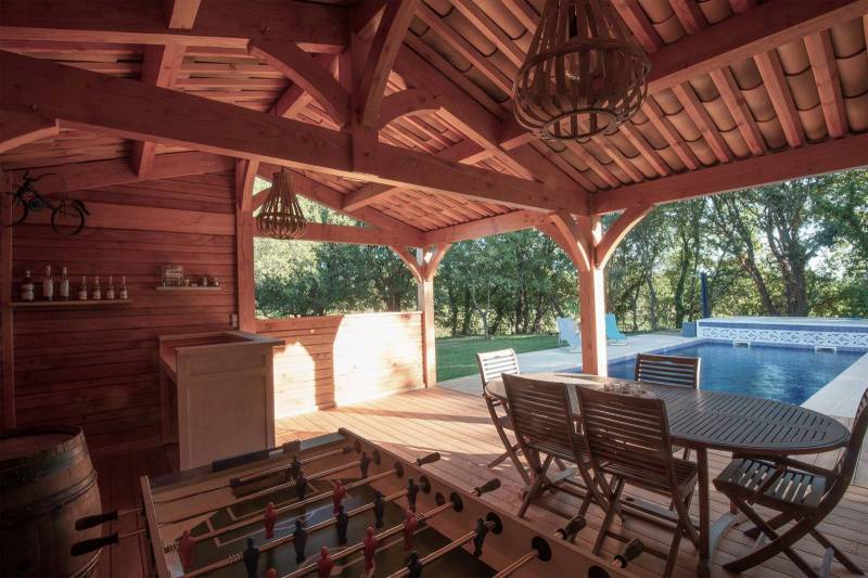 Fabrication de pool house en bois dans les Bouches du Rhône