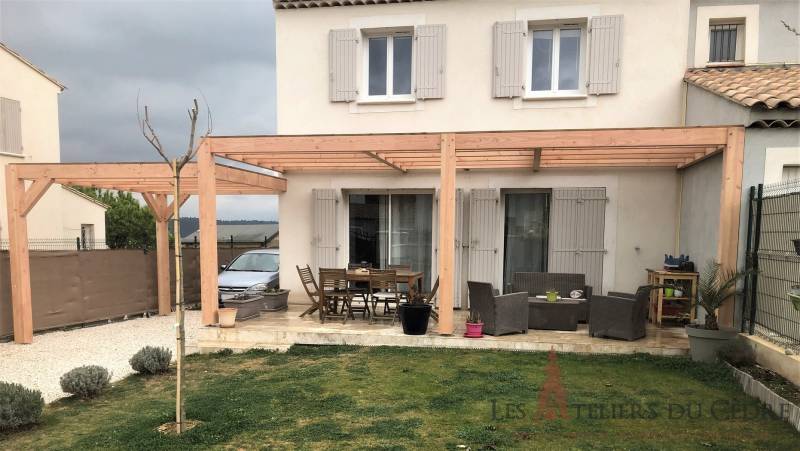Artisan charpentier pour la conception et fabrication de pergola en bois sur mesure à Orange