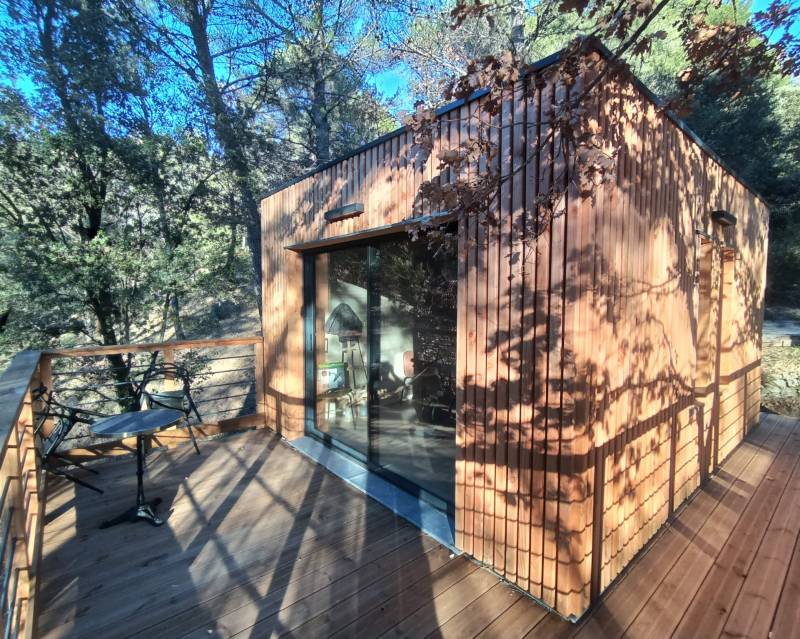 Fabrication d'un abri de jardin sur mesure avec pose à Arles 13200