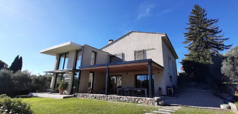 Création d'une pergola près d'Istres